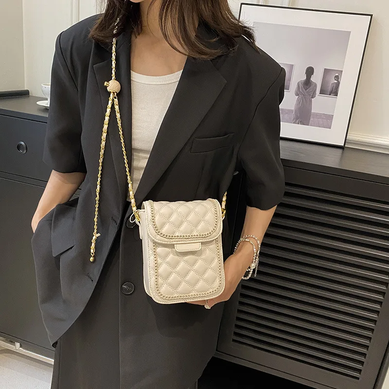 

‌ Лето 2022, женская маленькая квадратная сумка во французском стиле — простая сумка через плечо с ромбовидной цепочкой, модный нишевый кошелек ‌