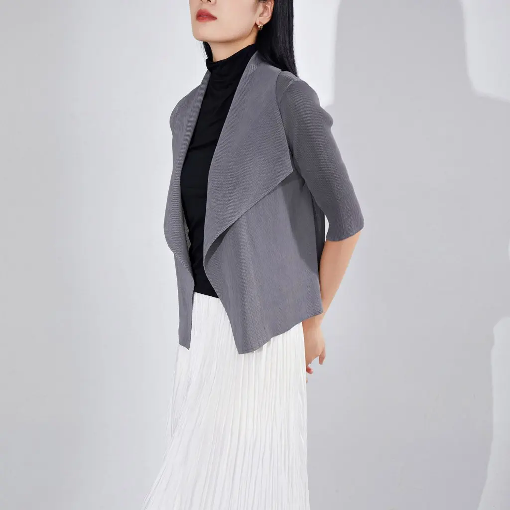

Miyake Women's Elegant Pleated Coat Solid Color Lapel High-End Casual Cardigan Top Loose Fit for Spring And Autumn