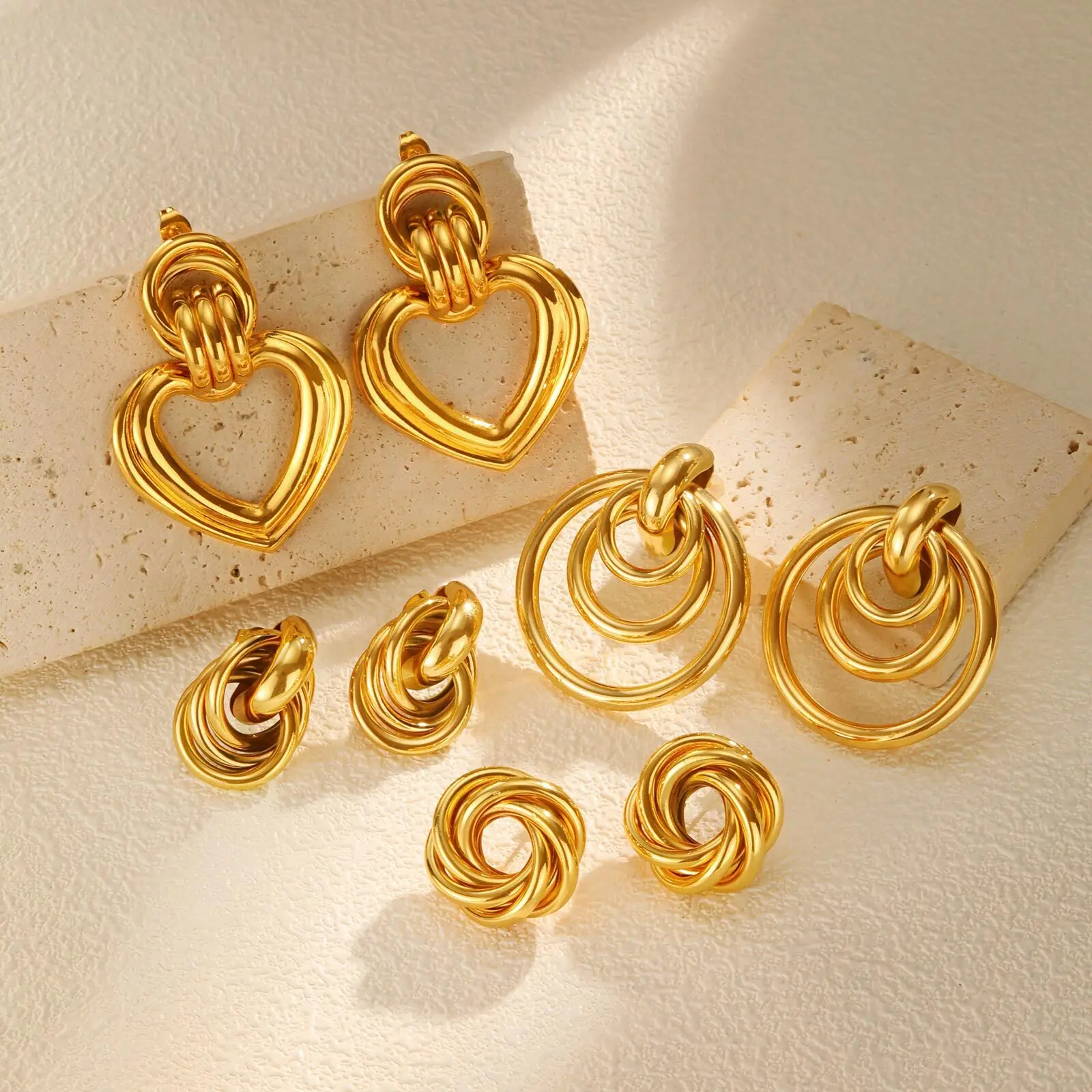 

Knot Stud Earrings, Link Circle Geometri Chunky Earrings for Women, Gold Plated Stainless Steel Knot Love Jewelry