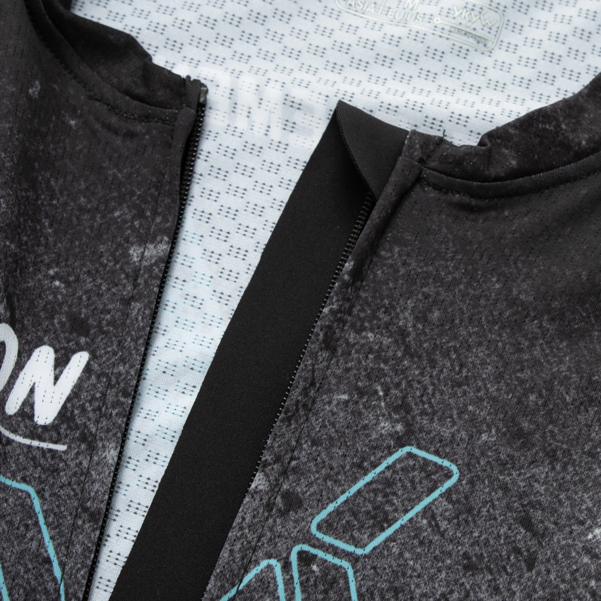 YKYWBIKE Herren 2026 Sommer Kurzarm-Radtrikot Pro Leichtgewichtig Atmungsaktiv Schnelltrocknend Hochelastisch Rennrad MTB Oberteil – Detail 17