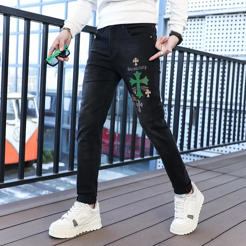 

Faionable Embroidered Waed Slim Fit Men's Jeans Trendy Bla ey Long Pants mid Waist Zipper Opening Casual Wear