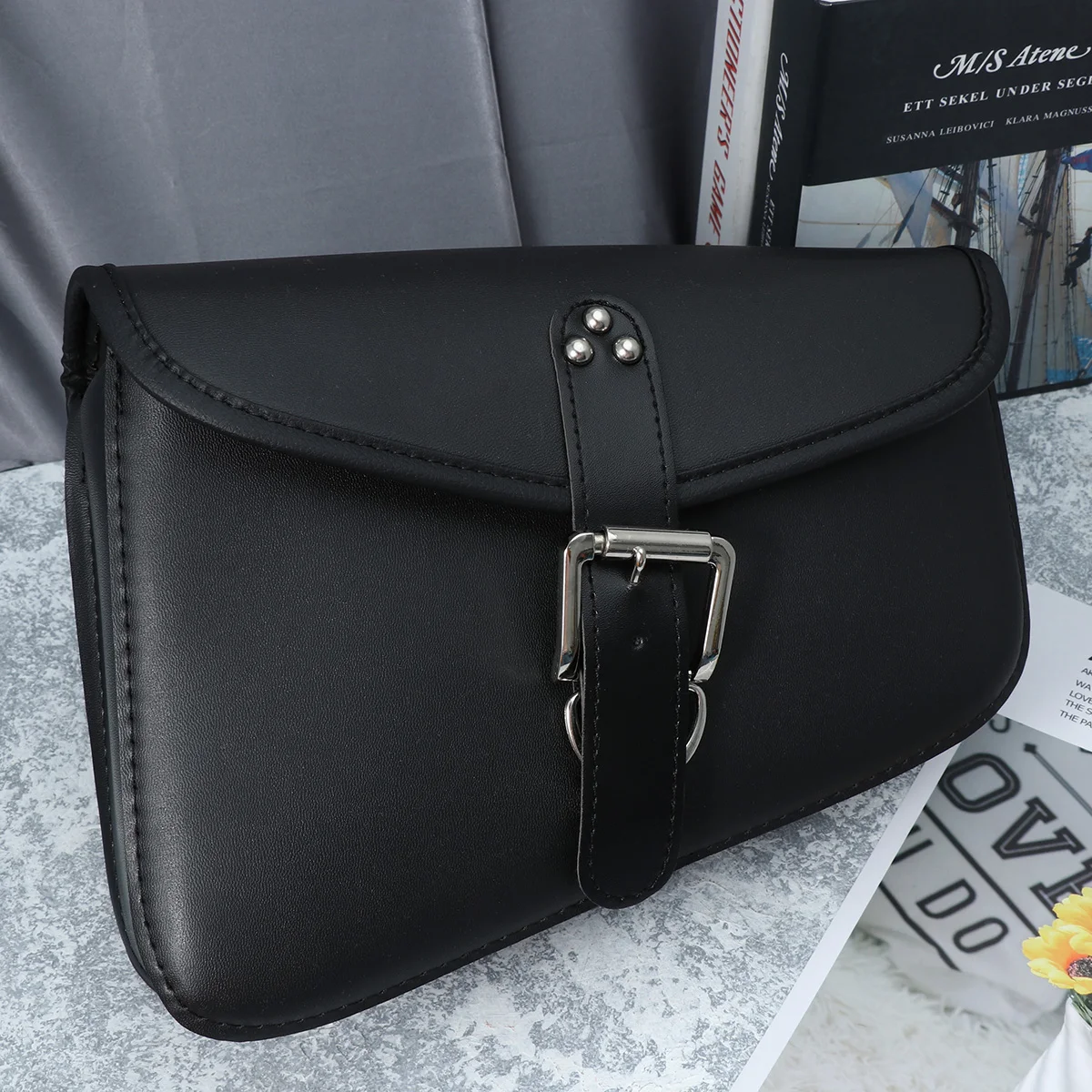 

Motorcycle Saddlebag Waterproof Hanging Bag Durable PU Storage Bag for Various Motorcycles Bike