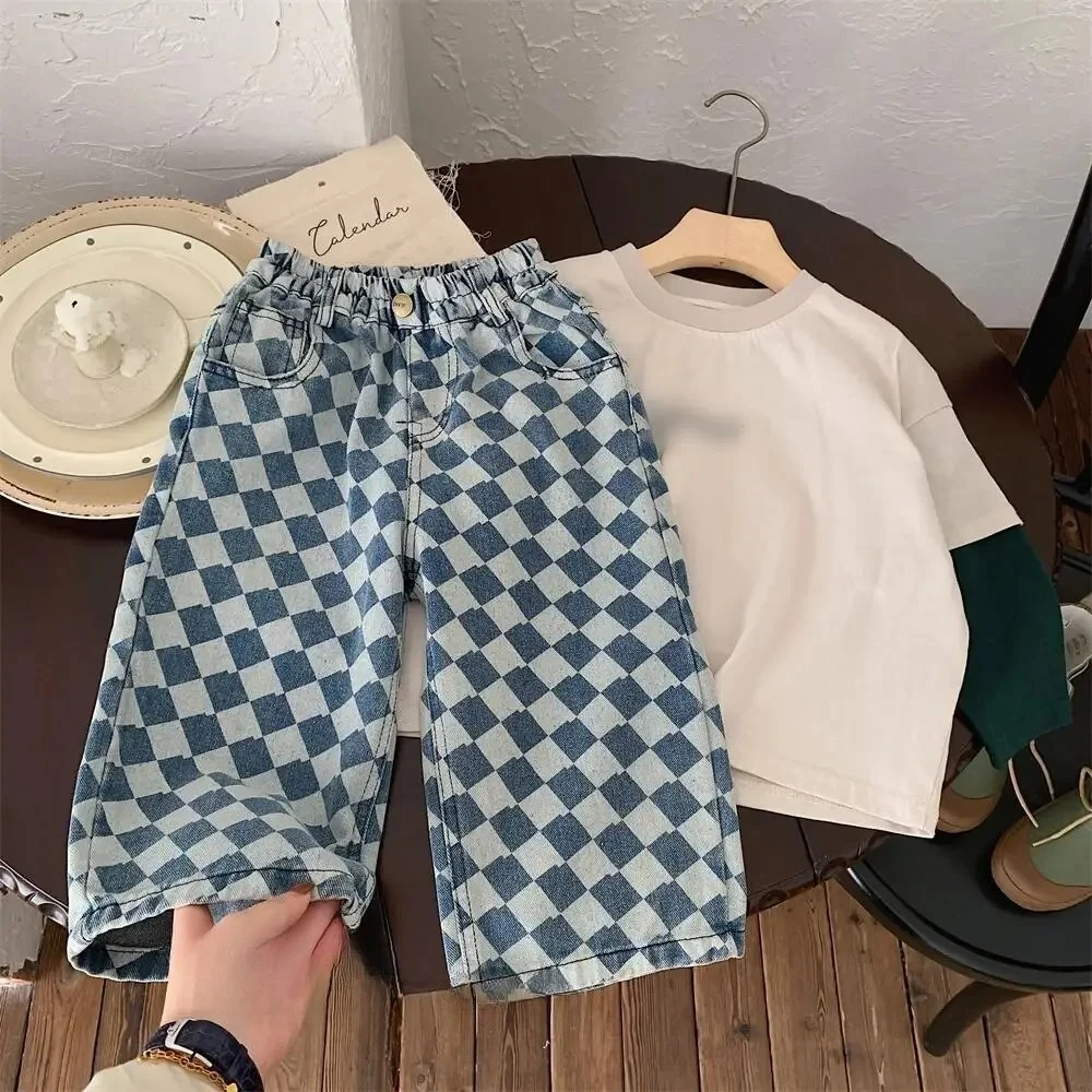 

Детская одежда для мальчиков: стильные джинсы в ромбовидную клетку, весна-осень 2026, новая модная повседневная универсальная модель для мальчиков