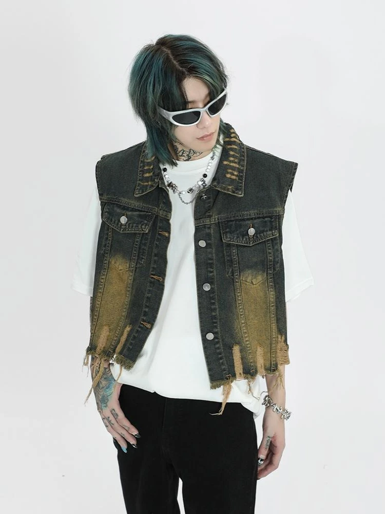 

Men's Retro Design Denim Vest Modern Western Short Sleeveless Jacket for Streetwear​