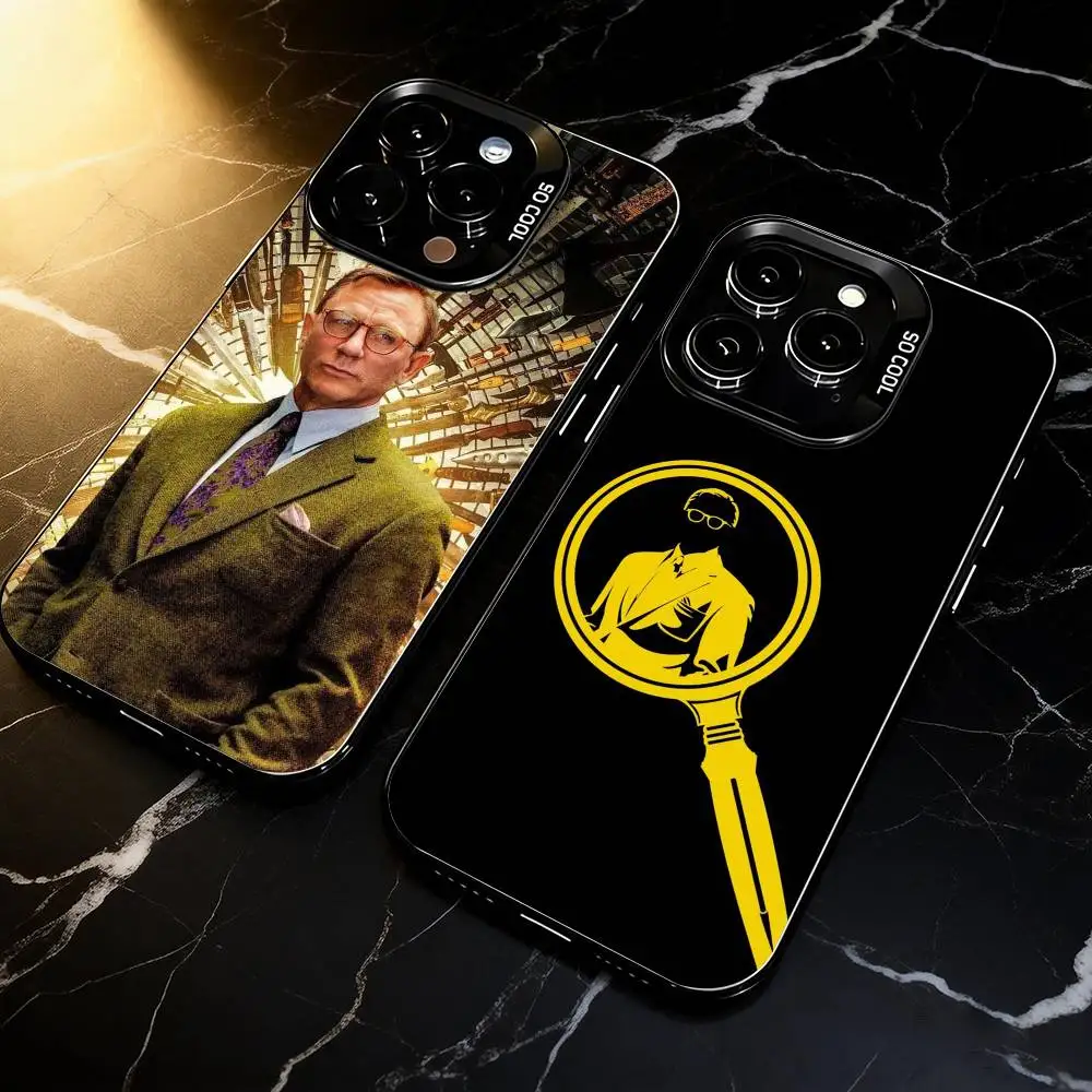 D-Daniel C-Craig B-…