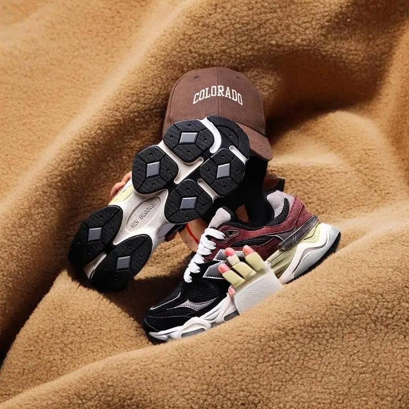 

2025 Summer New Fashionable and Trendy Sports Shoes, Anti slip and Cushioned Running Shoes, Lightweight Men's and Women's Golf
