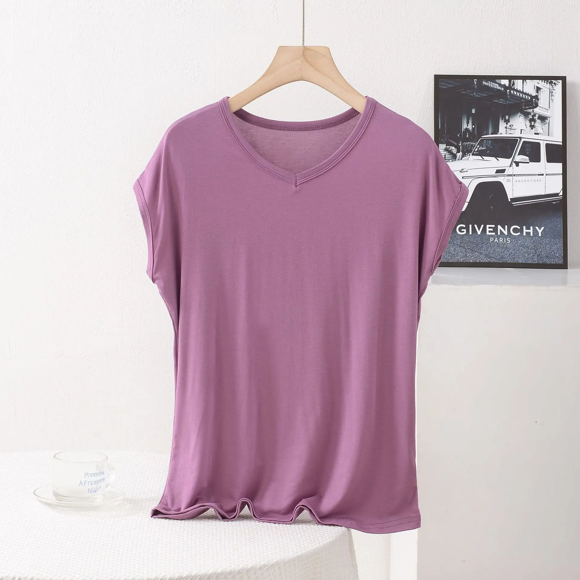 Рисунок 5 - Футболки без рукавов с v-образным