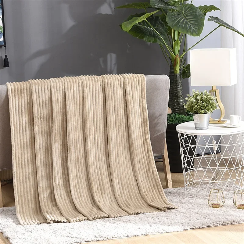 1pc Fluffy Coral Velvet Blanket Air-Conditioned Flannel Plush Comfortable Thickened and Warm Solid Color Throw Blanket Bed Cover