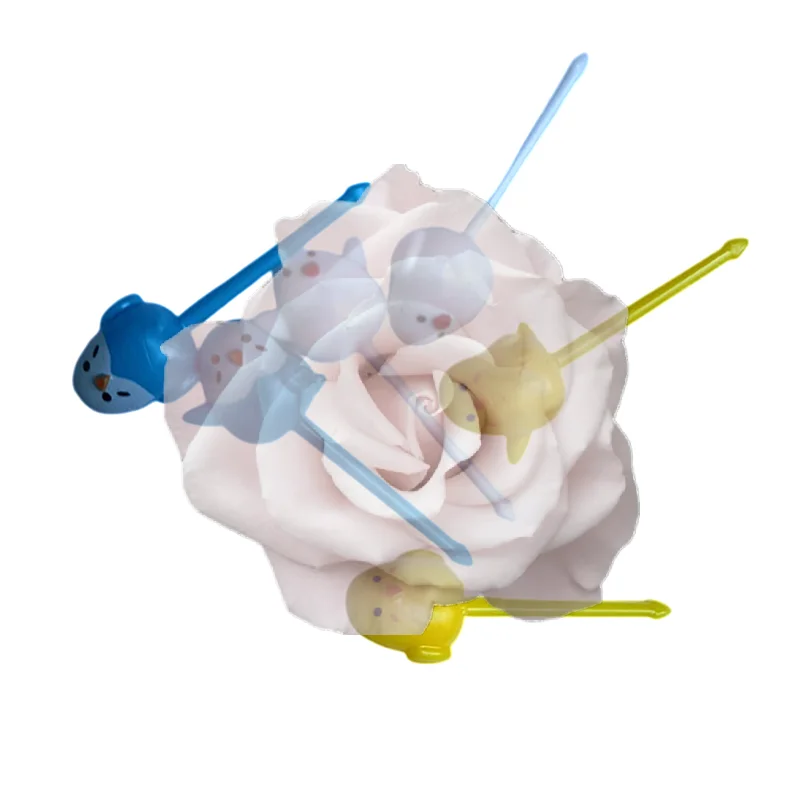 Popular 6pcs/set Mini Cartoon Chick  Fruit Fork Kids Snack Dessert Pick Cake Bento Lunches Party Decoration Cute Forks