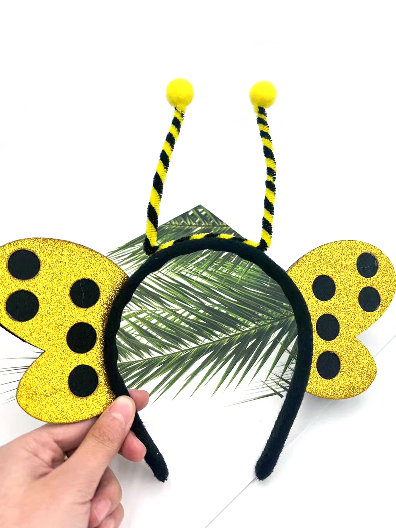 1/2 ชิ้นแฟชั่น Ladybug - ที่คาดผมรูปสําหรับผู้หญิงสาวปาร์ตี้อุปกรณ์เสริมผม