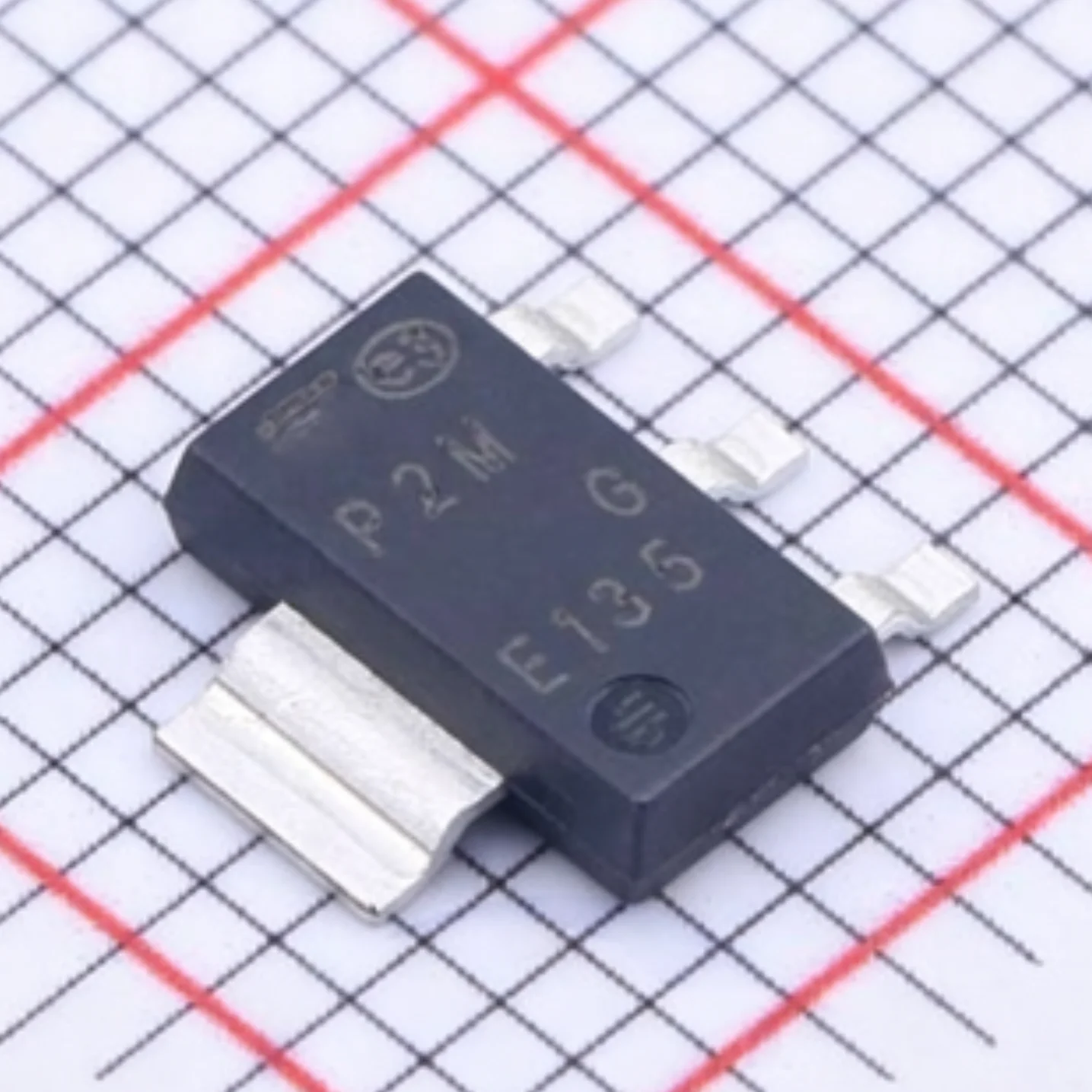 10PCS P0102MN 5AA4 Marking P2M SOT-223 600V 800mA 8A 0.8A 100mW 0.1W 0.2mA 125°C NEW Original Sensitive 0.8A SCR thyristor