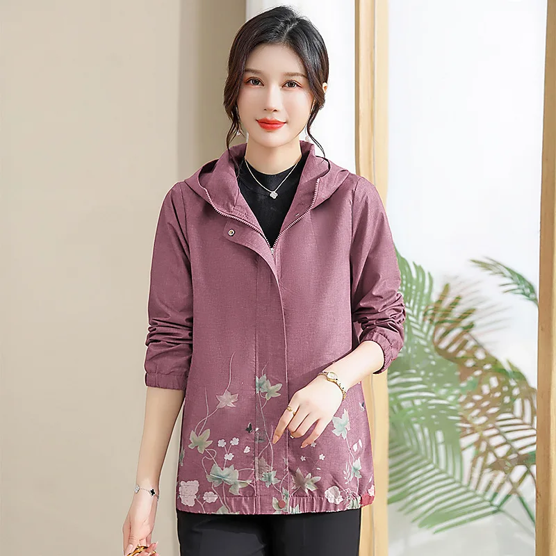 

Middle Aged and Elderly Women's New Style Western-style Mother Windbreaker Medium Long Casual Loose Fitting Upper Garment