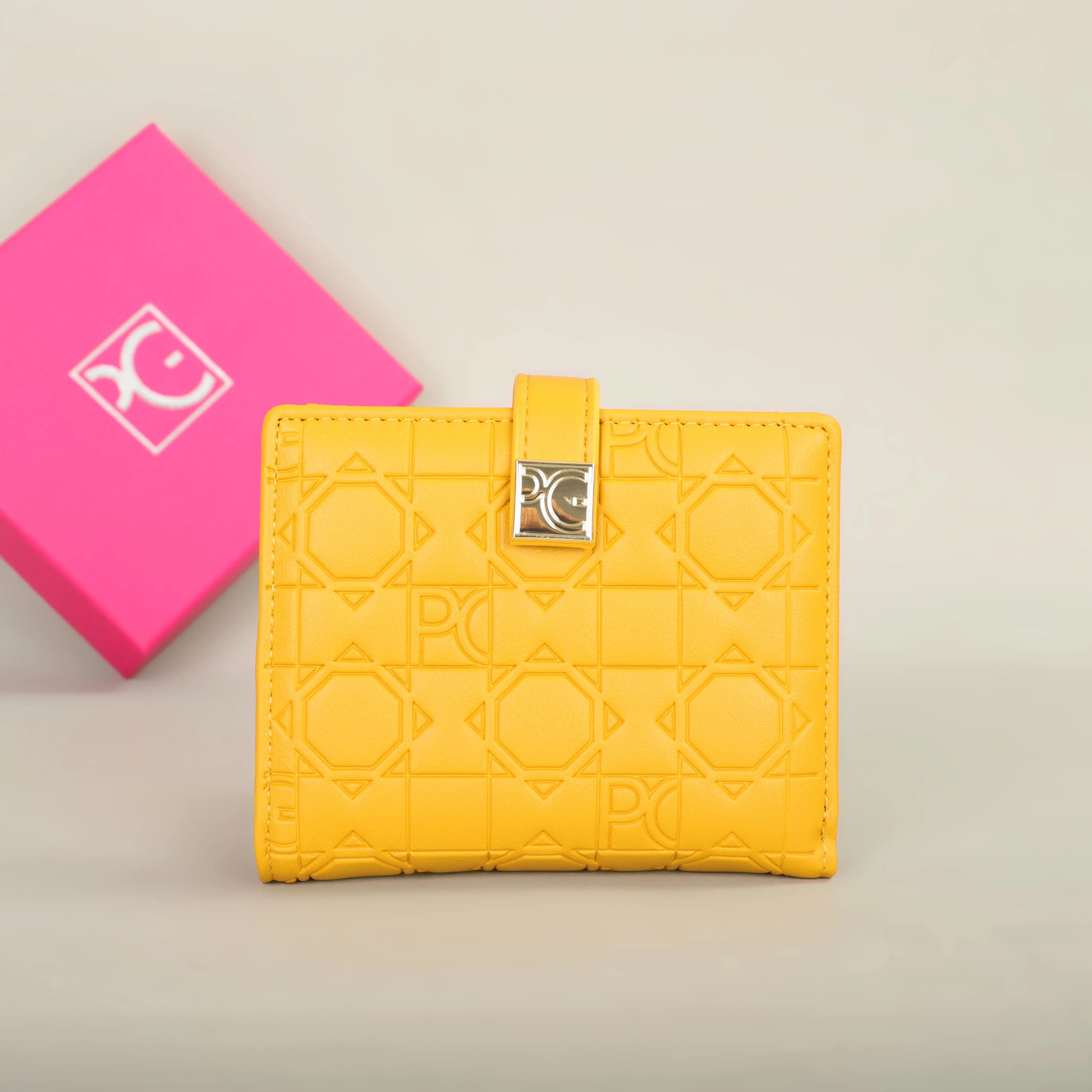 PG wallet 2025 Fashion Classic Retro Women's Universal Wallet Letter Printed Portable Card Bag Zero Wallet Wallet