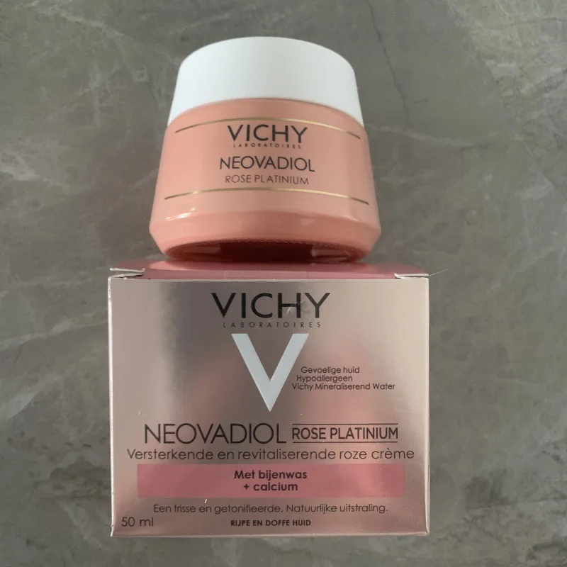 كريم ترطيب بروتين روز ايسنس كريم وجه مرطب غير دهني مهدئ لإصلاح كريم وجه للعناية بالبشرة