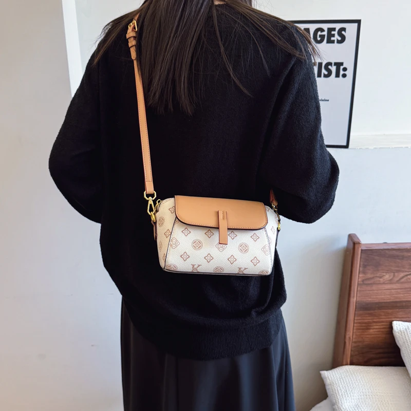 

Luxury Minimalist Vintage Messenger Purse Shopper Bag Commuter Crossbody Handbag Women Stylish