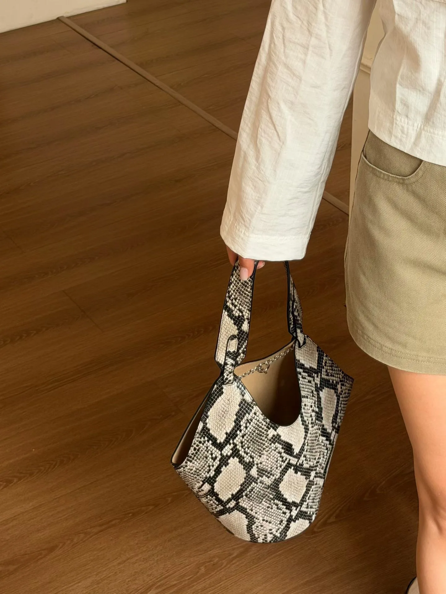 FIRMRANCH Vintage Fashion Snakeskin Unique Handbag Bucket Bag Mini Women's Shoulder Underarm Bag Handbag Premium Cowhide Purse