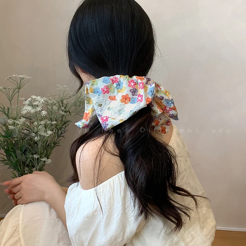 Floral Scrunchie for Women - Lace Design, Perfect for Low Buns and Summer Hairstyles, Adds a Delicate Touch to Your Look.