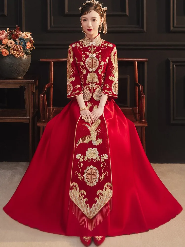 

The bride's new thin wedding dress a Chinese-style for women and