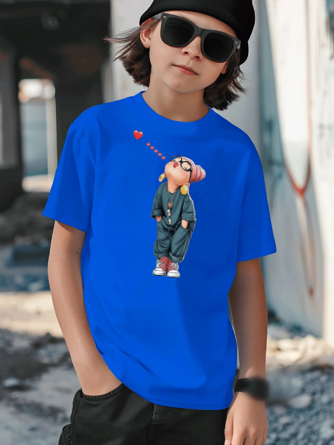 Children's Casual Black T-shirt Cartoon Grandma Flying Kiss Heart-shaped Pattern Parent-child Street Style Autumn Top