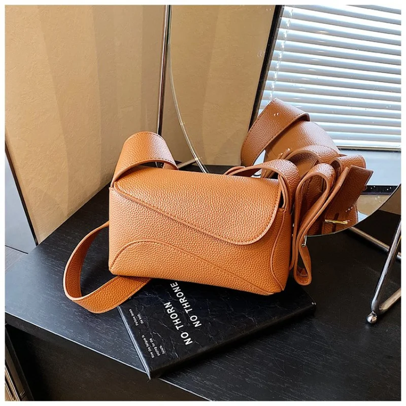 

High-End Luxury Brand Ladies Handbag Leather Trendy Famous Designer Elegant Daily Vintage Commuter Bag​