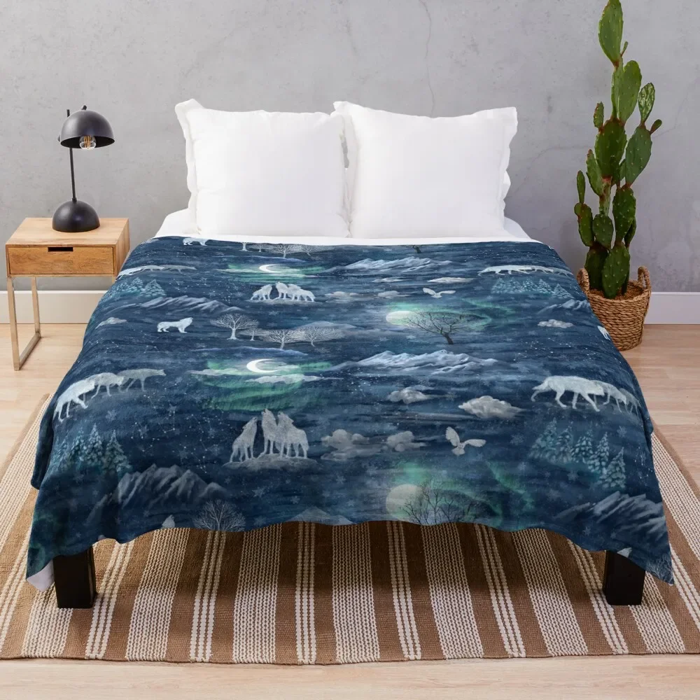 

Wolf moon Throw Blanket Large manga Blankets