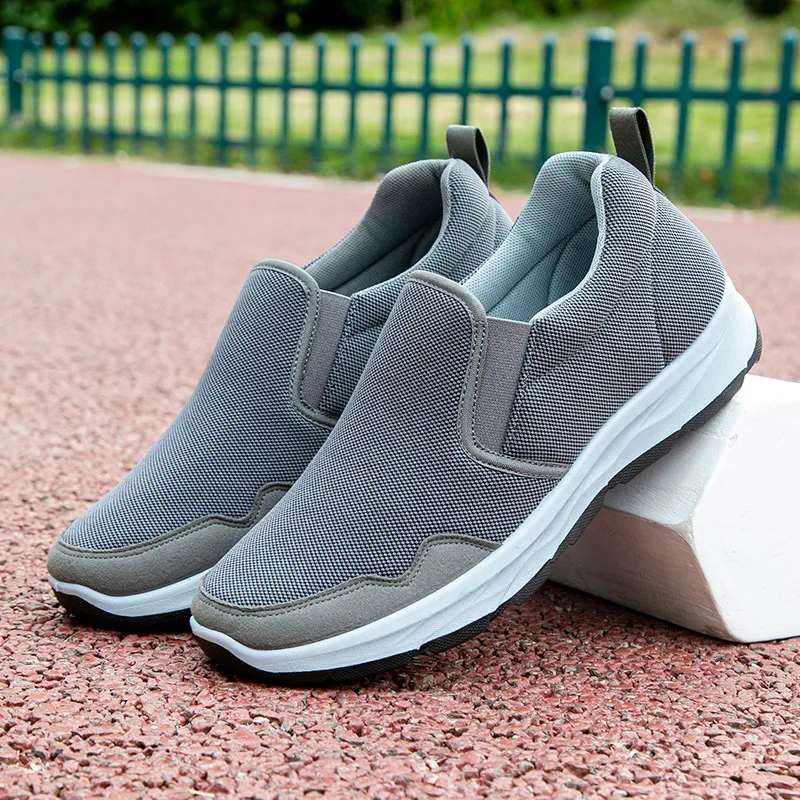 Breathable Men's Casual Shoes Light Comfort Shoe for Men Anti-slip Wear-resistant Slip-on Mens Shoe Mens Casual Sneakers Shoes