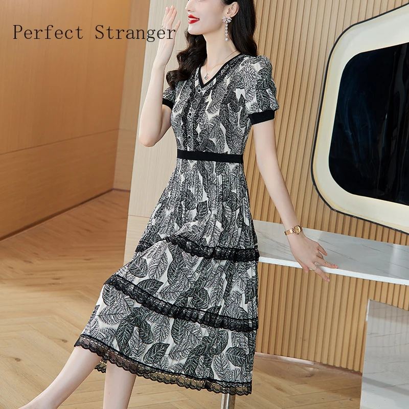 2024 Summer New Folded Elastic Magic Skirt Women  V-neck Flower Print Drop pleated Lace Splice Waist Length Knee Length Dress