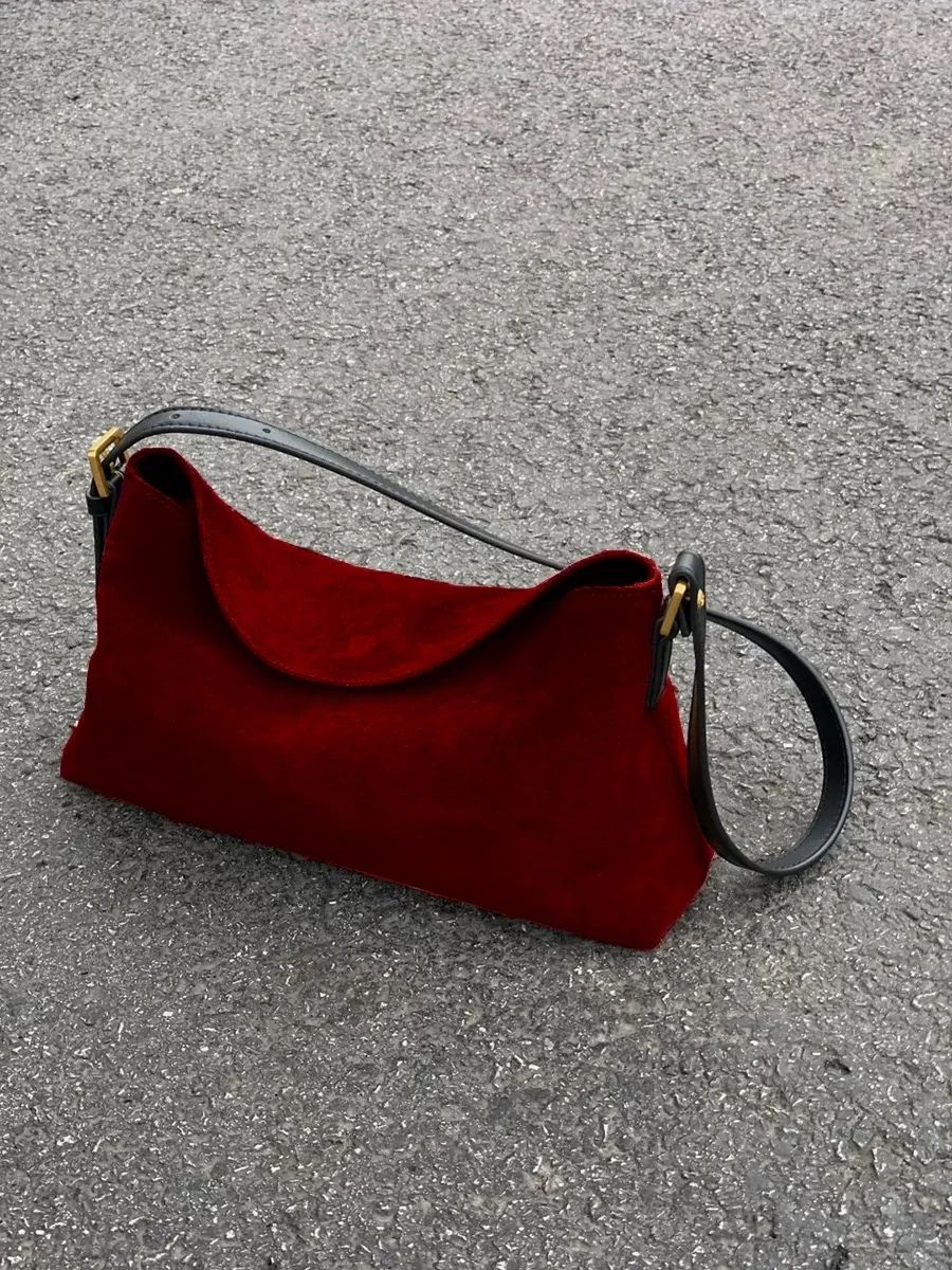 Модная красная замшевая сумка  – обзор и цена Luxury Bags Sale
