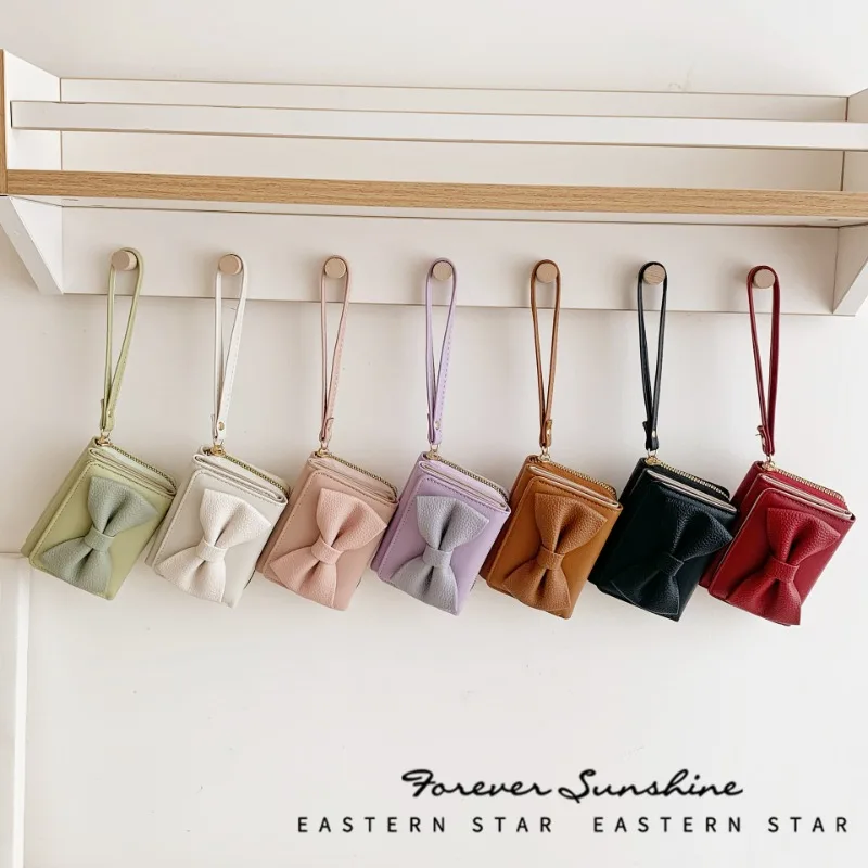 

Цельный простой модный милый женский короткий кошелек в Корейском стиле с милым бантом, складной кошелек для банковских карт, портативный шикарный короткий клатч для девочек