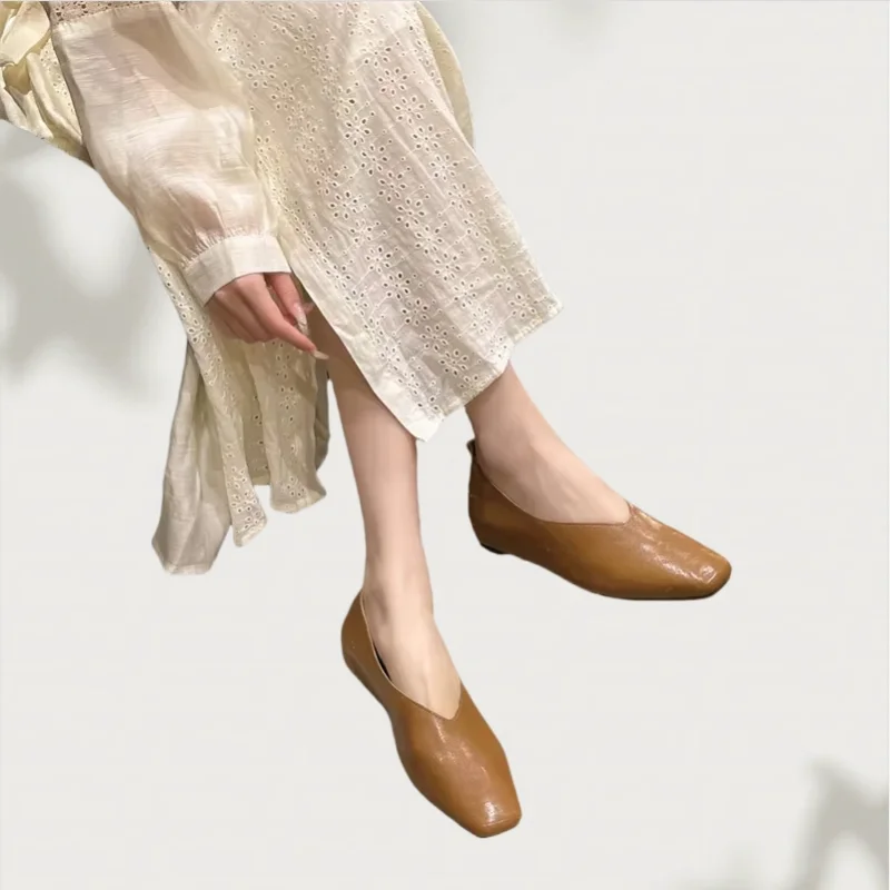 Fashionable Sexy and Comfortable New Walking Shoes for Women Spring and Summer Round Toe Lightweight Plus Size Casual Flat Shoes