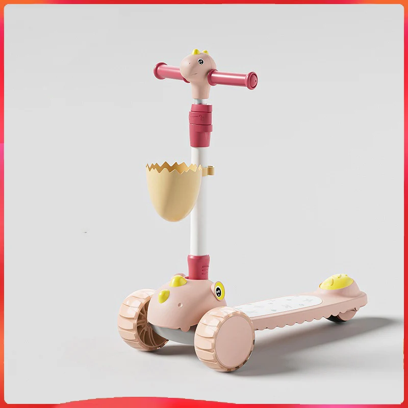 El scooter infantil con forma de dinosaurio es adecuado para niños de 6 años y más para jugar con