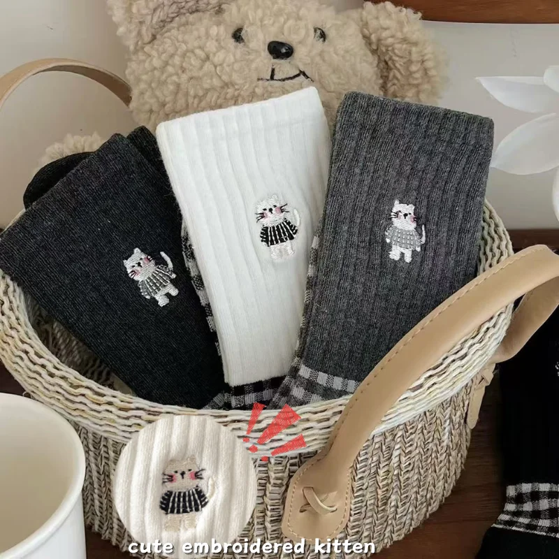 رمادي ريترو أسود أبيض متقلب النمط الياباني لطيف الجوارب الأطفال منتصف أنبوب الخريف الشتاء هريرة الكرتون جوارب قطنية