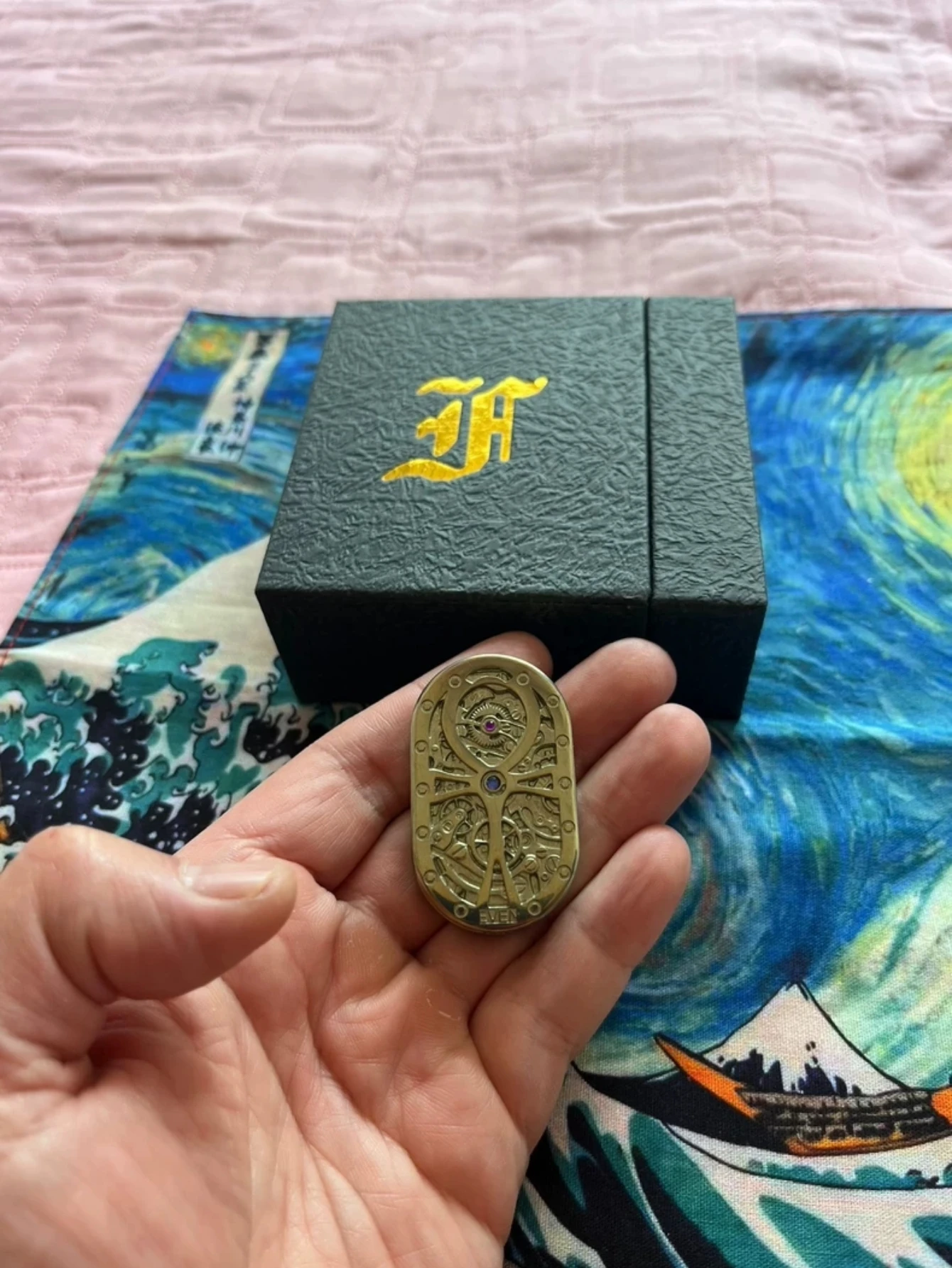 F-edc Home Zirconio placcato oro Promozione onda meccanica Materiale zirconio Edizione limitata