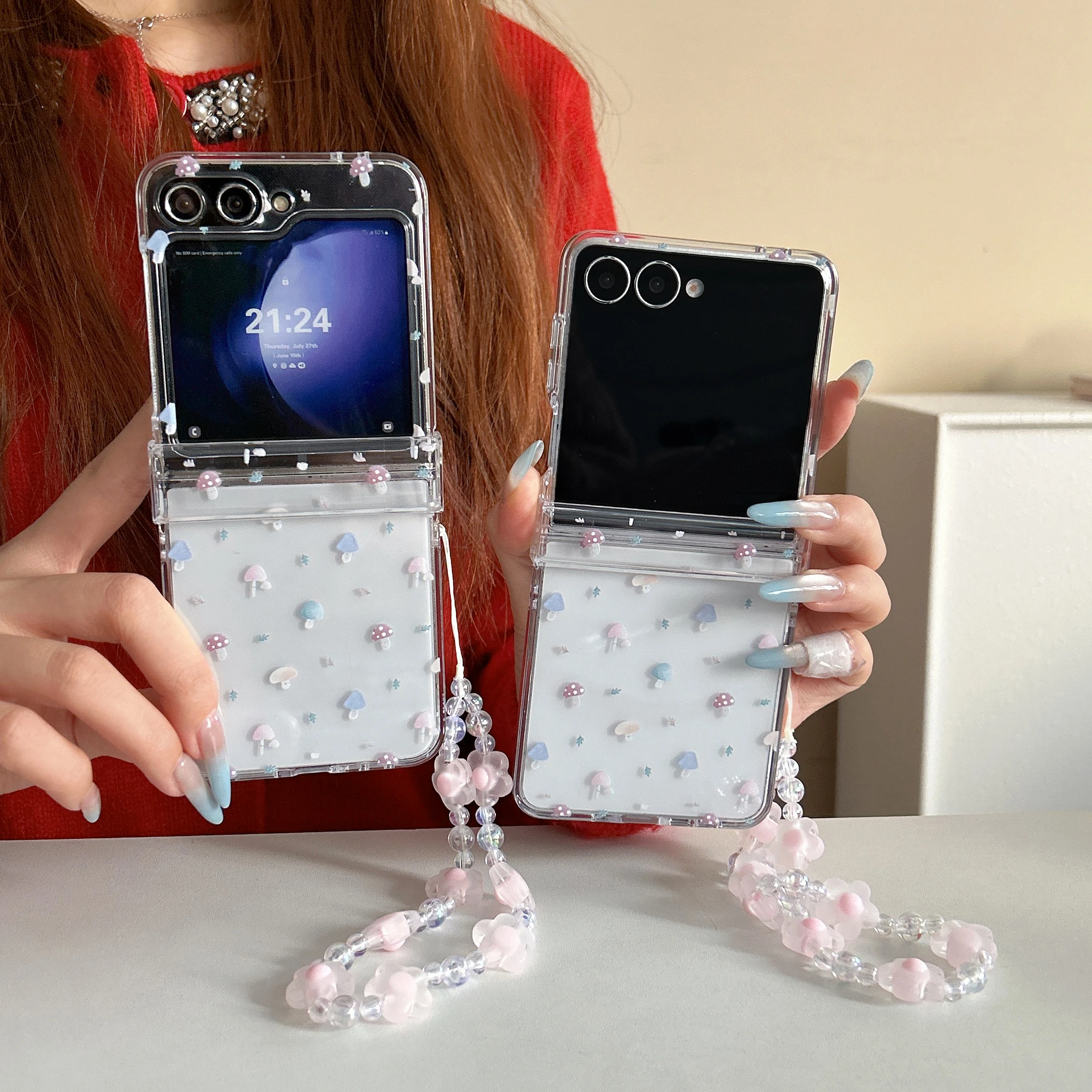 Niedliche, durchsichtige Handyhülle mit Pilzmotiv für Samsung Z Flip 7 6 5 4 3, Hartschalenhülle mit Kette und Scharnier für Galaxy ZFlip7