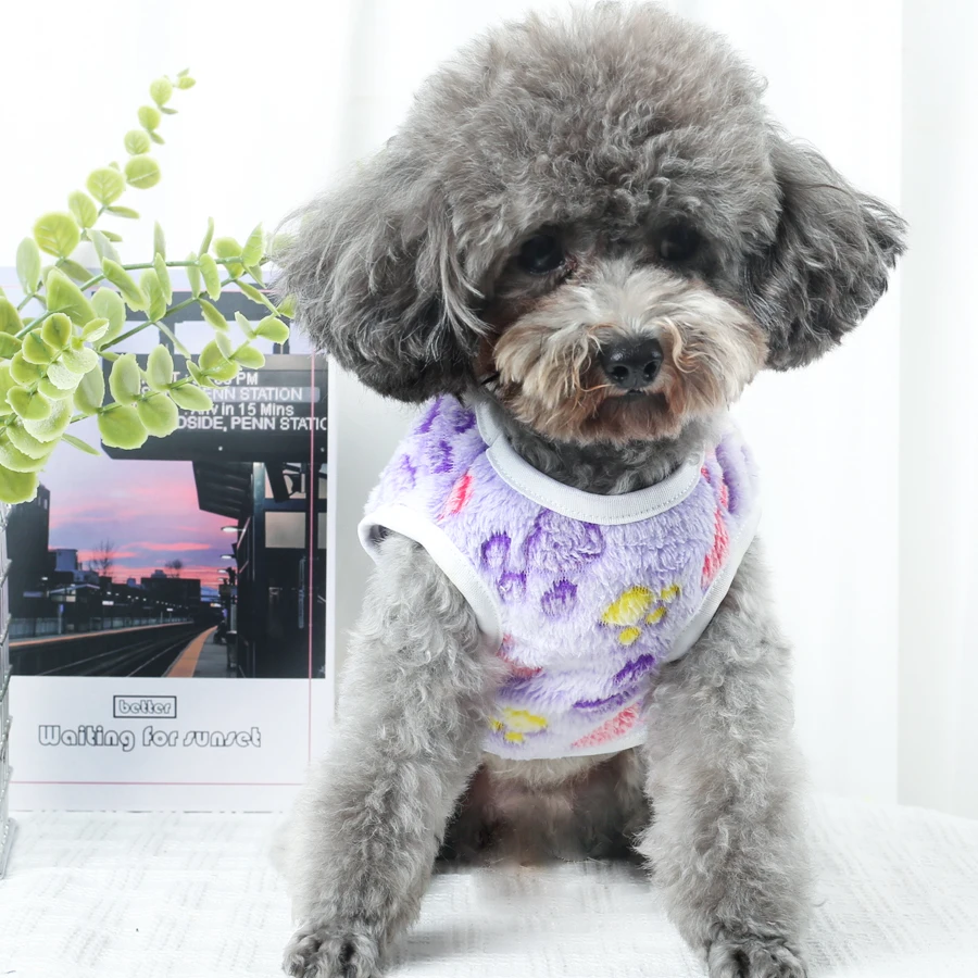 Flannel pet vests with multi-color prints are easy to match and are a must-have for both home and travel