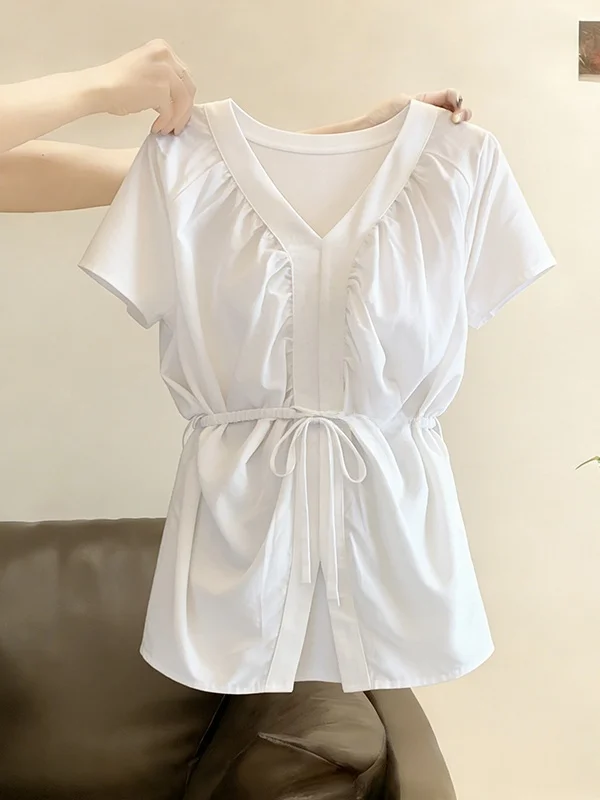 

Женская модная рубашка больших размеров с плиссировкой и эластичным поясом, утягивающий топ в корейском стиле, с коротким рукавом и V-образным вырезом, для повседневной носки