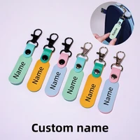 1 Uds. Pegatina de papelería con nombre personalizado, llavero, etiqueta de nombre para niños, suministros para mochilas escolares, etiqueta de nombre de dibujos animados, etiquetas antipérdida