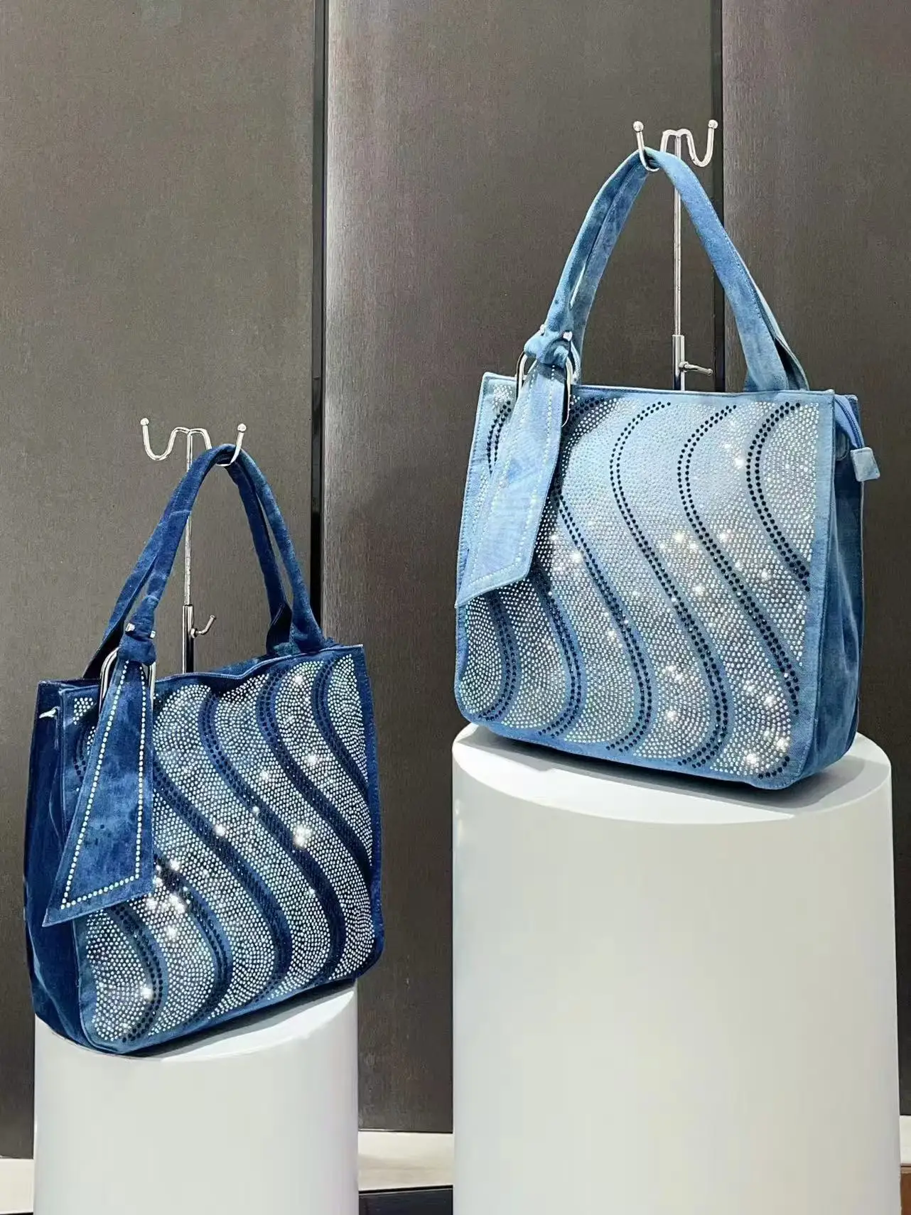New Vintage Denim Jeans Bag for Women Handbags Zipper Shine Rivets S Rhinestone Purse Woman Totes Female Shoulder Bag — zdjęcie 3