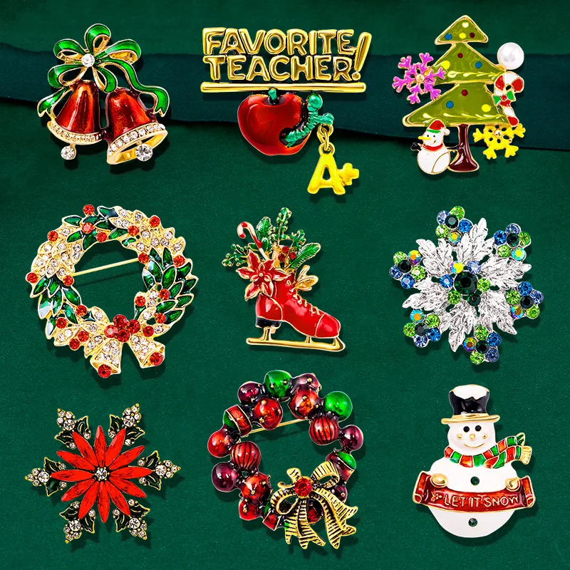 Exquisite Christmas Brooch Christmas Tree Santa Claus Snowflake Brooches for Holiday Gifts Boots Snowman Bell Stall Corsage Pins