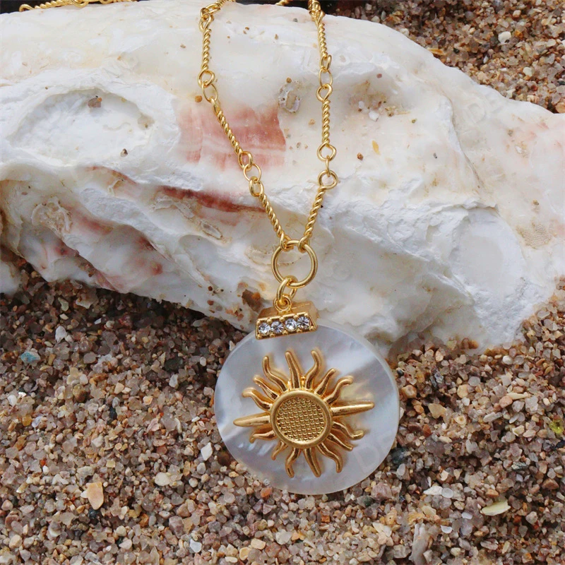 Sun White Butterfly Shell Natural Mother-Of-Pearl Necklace