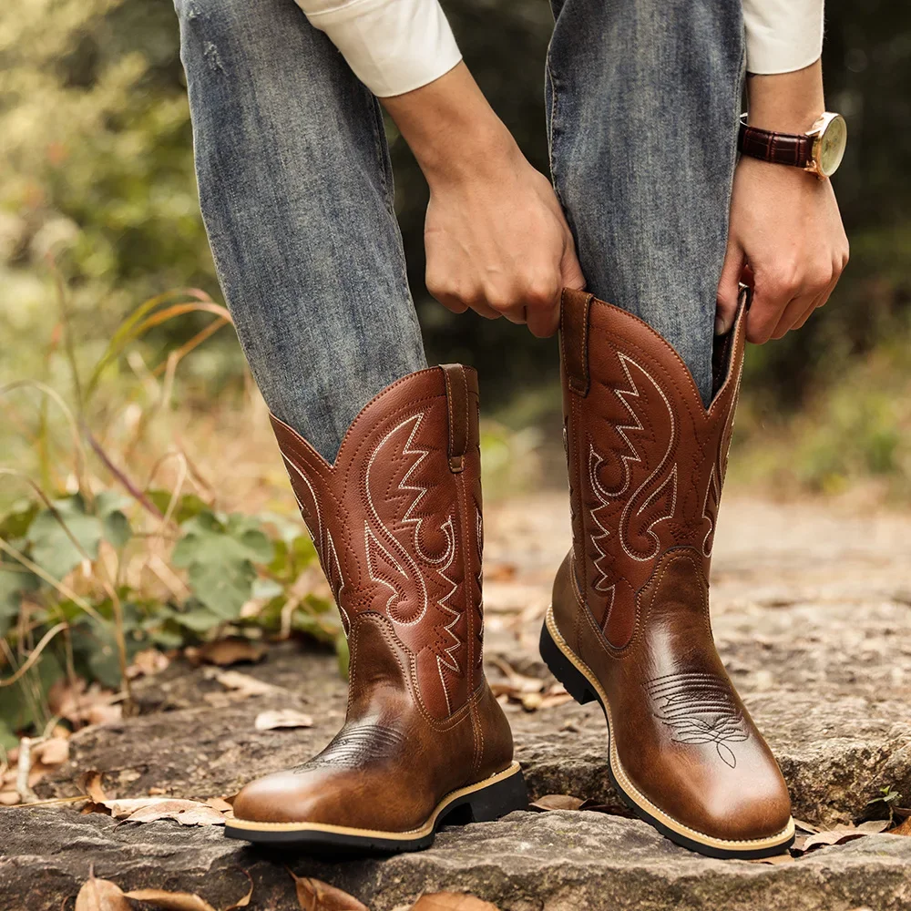 2024 Nieuwe High Barrel Geborduurde Retro Brede Hoofd Western Cowboylaarzen Lente En Herfst Trendy Veelzijdige Heren Casual Schoenen