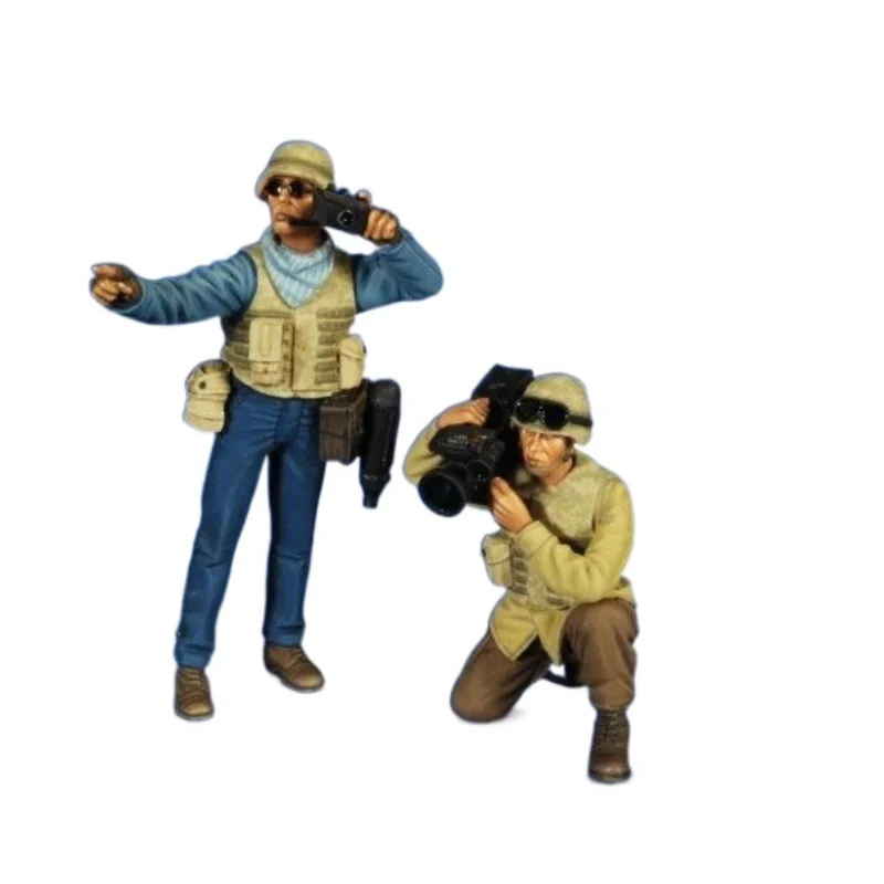 1/35 مقياس الراتنج نموذج الشكل GK عدة ساحة المعركة مراسل 2 شخص Diorama لعبة مجموعة غير مجمعة وغير مطلية #2