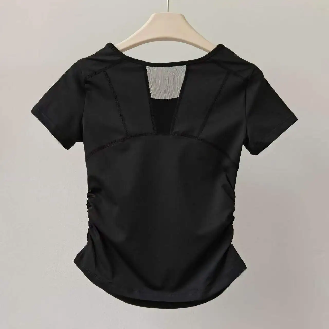 Mesh-Stitching Yoga-Bekleidung Kurzärmeliges Sommer-Slim-Fit Schnelltrocknendes Atmungsaktives Fitness-Oberteil Lauf-Trainings-Sport-T-Shirt – Detail 8