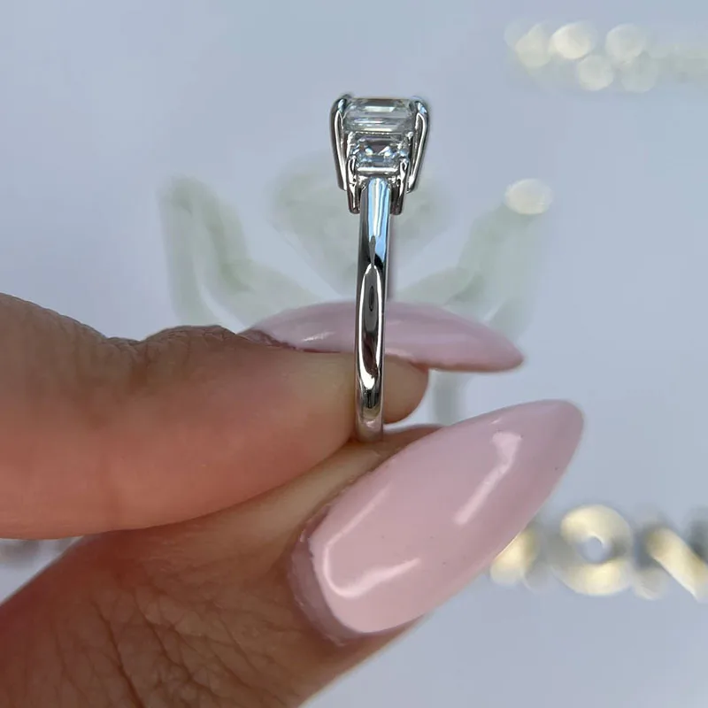 IGI Certified 1CT Main Stone Asscher Cut Three Stones Lab Grown Diamond Engagement Ring Platinum 950 EF VS‑VVS High Ending Jewel