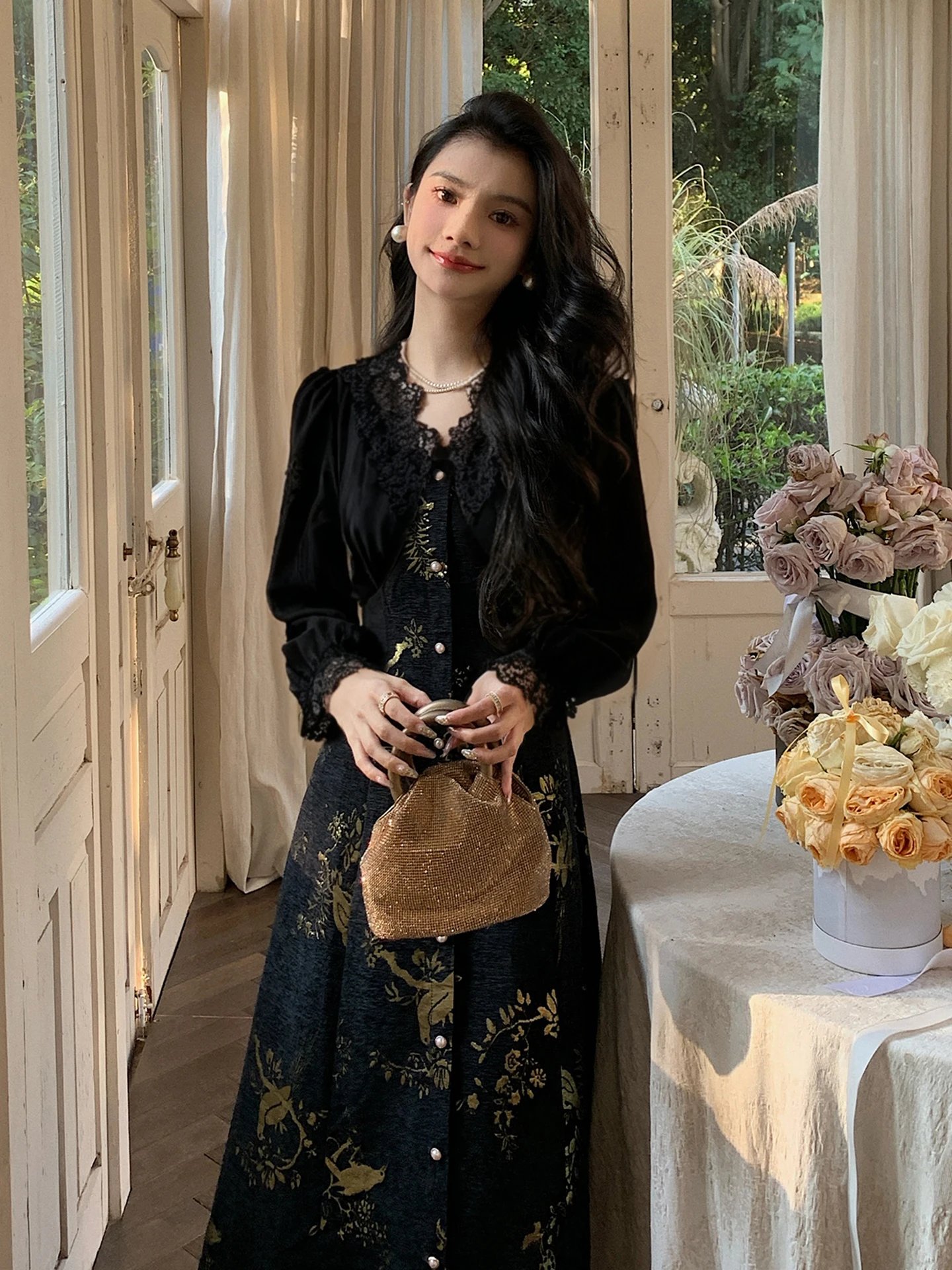 

AMNANAV Винтажное длинное женское платье с кружевом, V-образным вырезом и приталенной талией, высококачественное, элегантное, из бархатной ткани