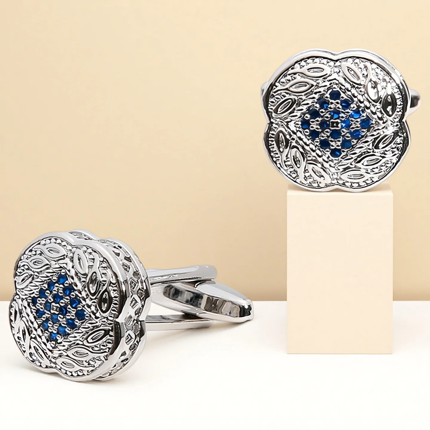 Annlyy Fashion Dolphin Conch Pistol Dog Christmas Matt Tractor Mens Cufflinks Cuff Links