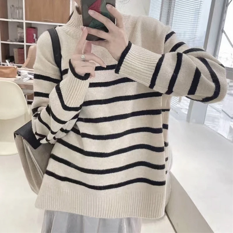 Women\'s Casual Oversized Striped Pattern Mock Neck Drop Shoulder Loose Simple Sweater for Autumn/Winter