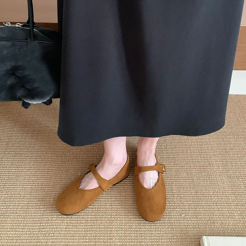 

Женская модная женская обувь Мэри Джейн из флока с круглым носком на плоской подошве, осенне-весенняя женская обувь на плоской подошве с пряжкой и ремешком, женская обувь на плоской подошве