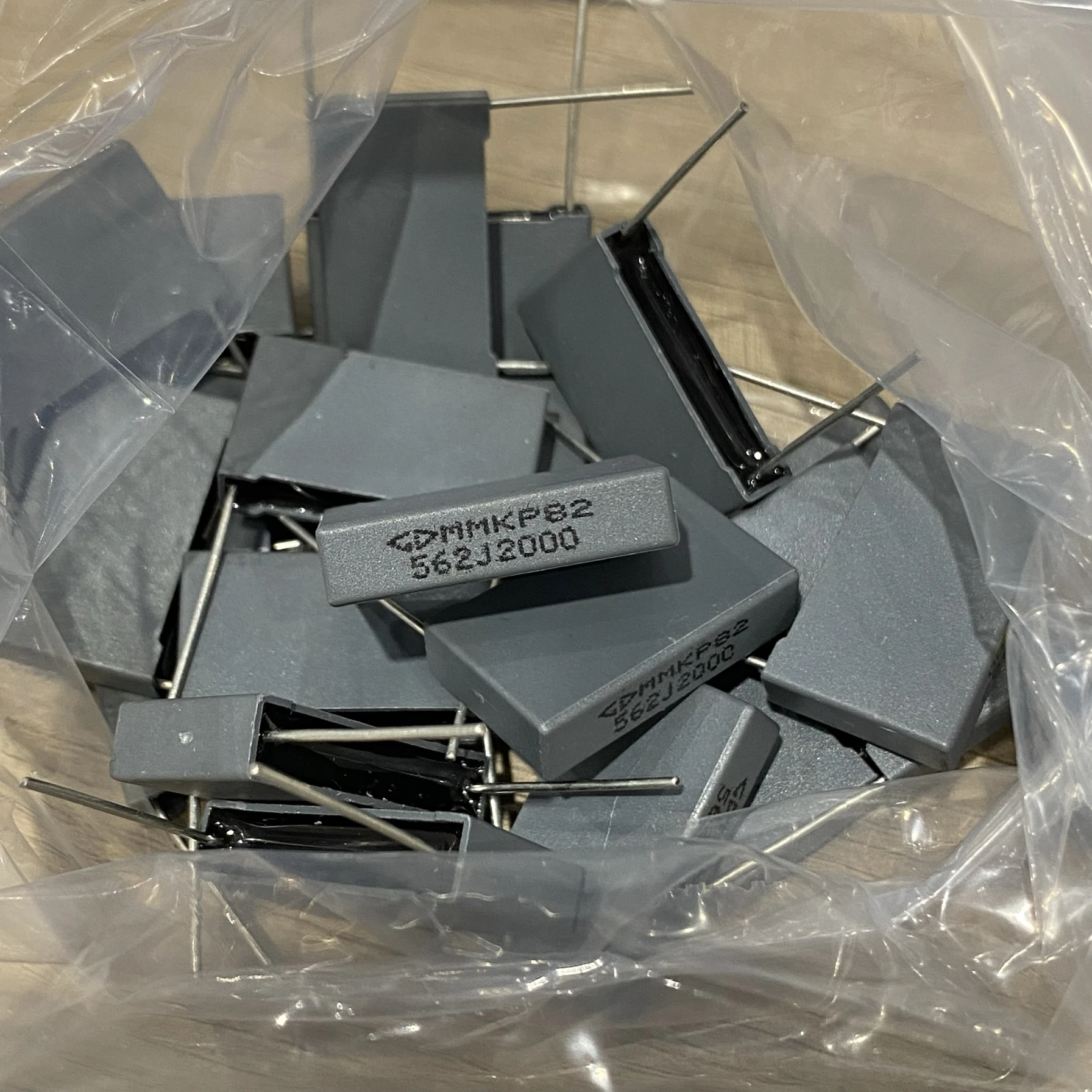 10/50PCS Brand new original Farad grey MMKP82 correction capacitor 2000V562J 5.6NF 0.0056UF P22.5MM