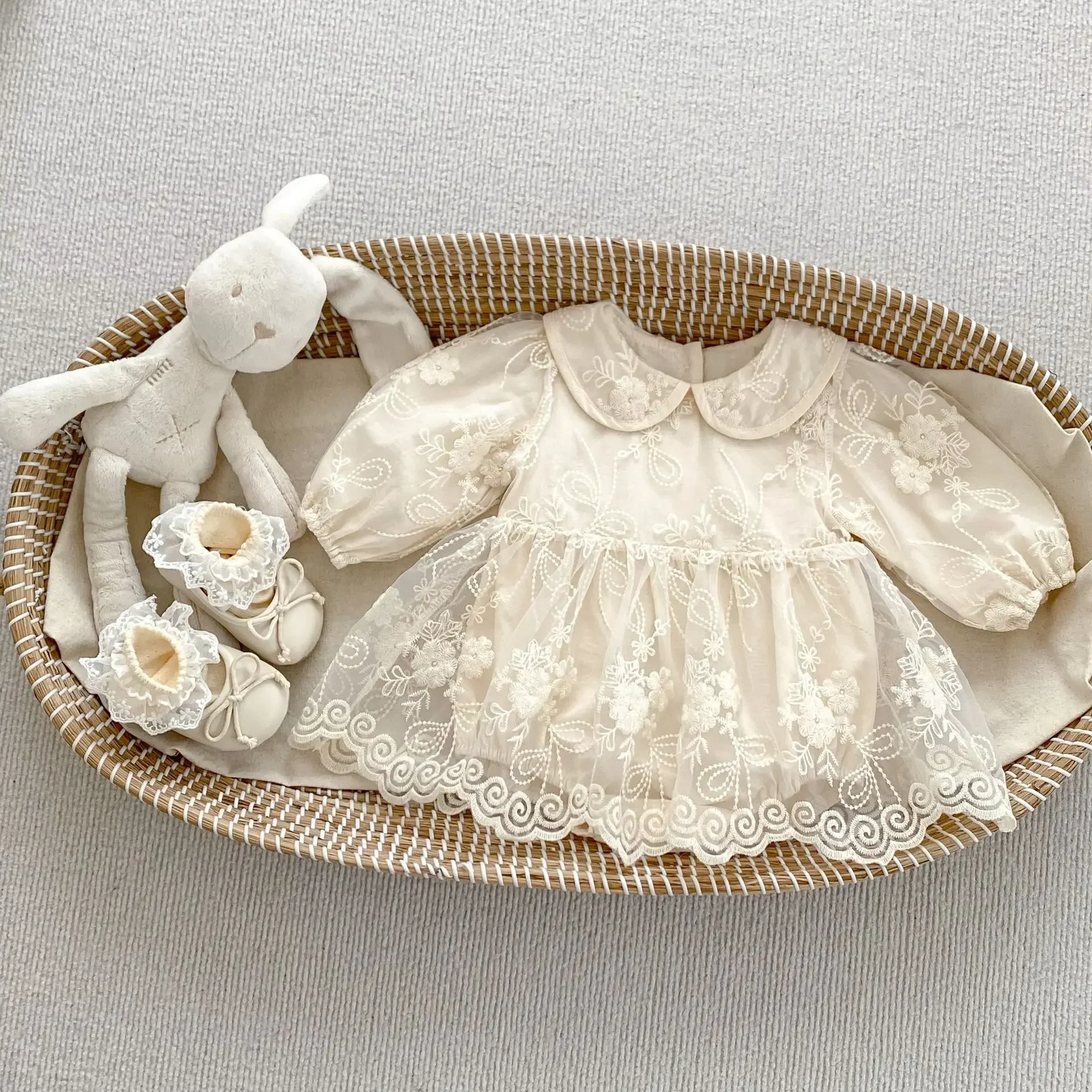 Fashion Embroidered Gauze Bag Fart Skirt Baby Girl's Princess One Piece Clothes 4068-1 Baby Romper Dress New Autumn